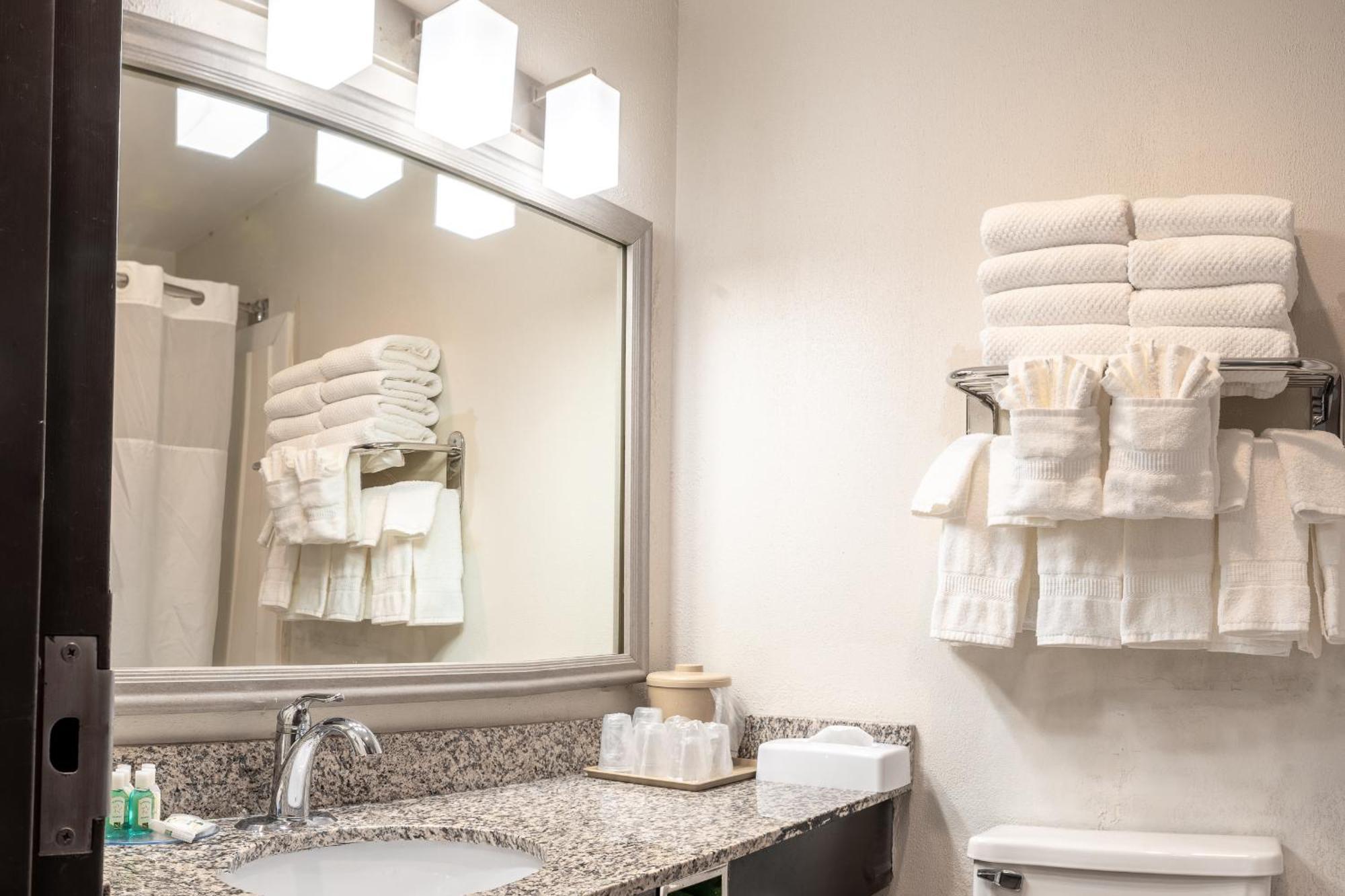 Quality Inn Milan-Sandusky Kültér fotó
