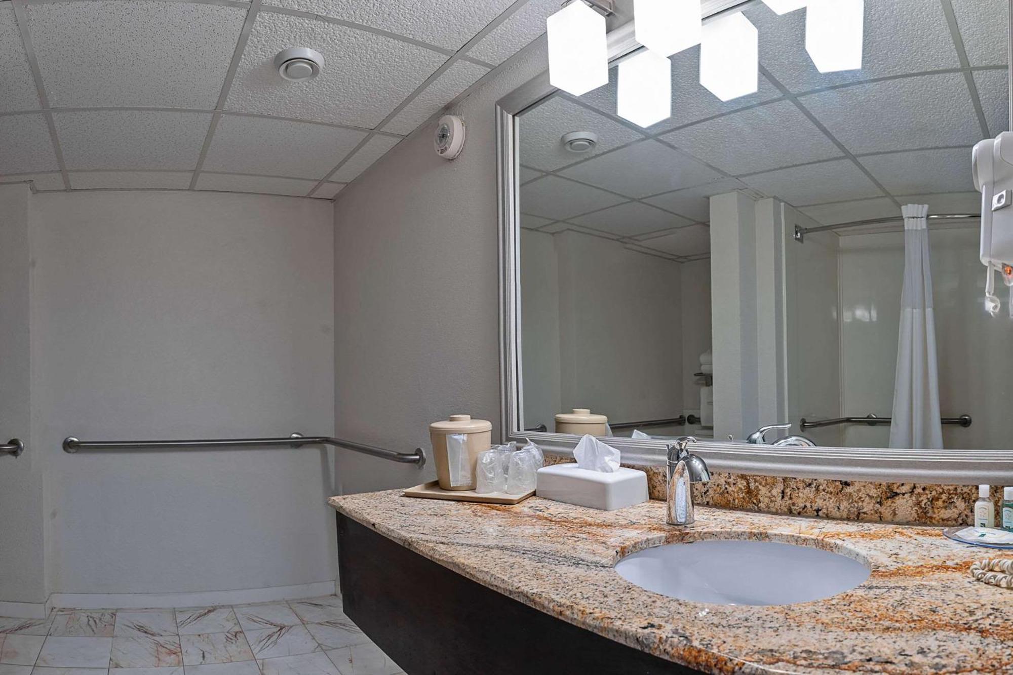 Quality Inn Milan-Sandusky Kültér fotó